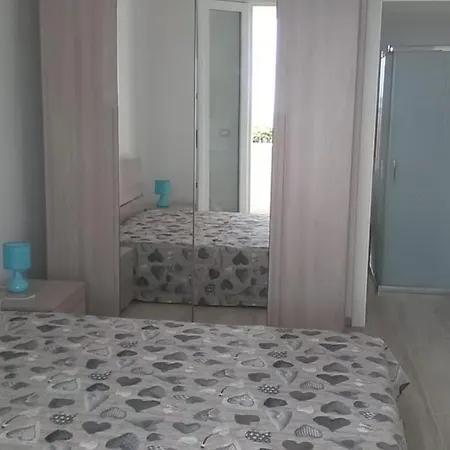 Vista Mare Salento: Beachfront Retreat With Bbq & Exclusive Parking *